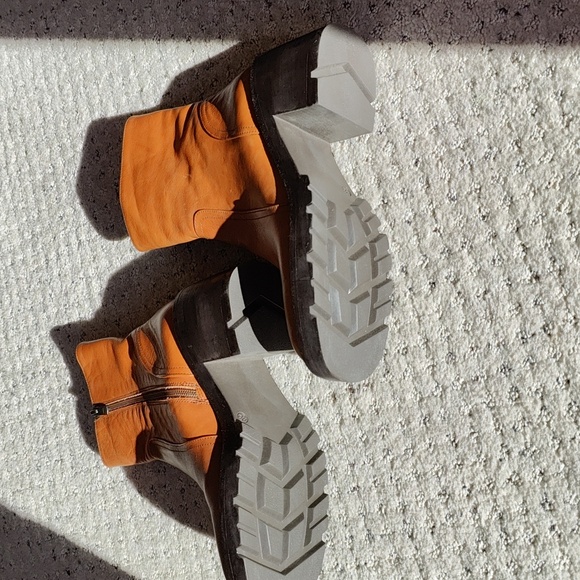 Steve Madden NWOT genuine leather boots - Picture 4 of 9